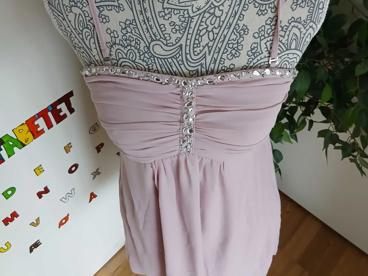 Billede 2 - Kjole. Vila. Small/36