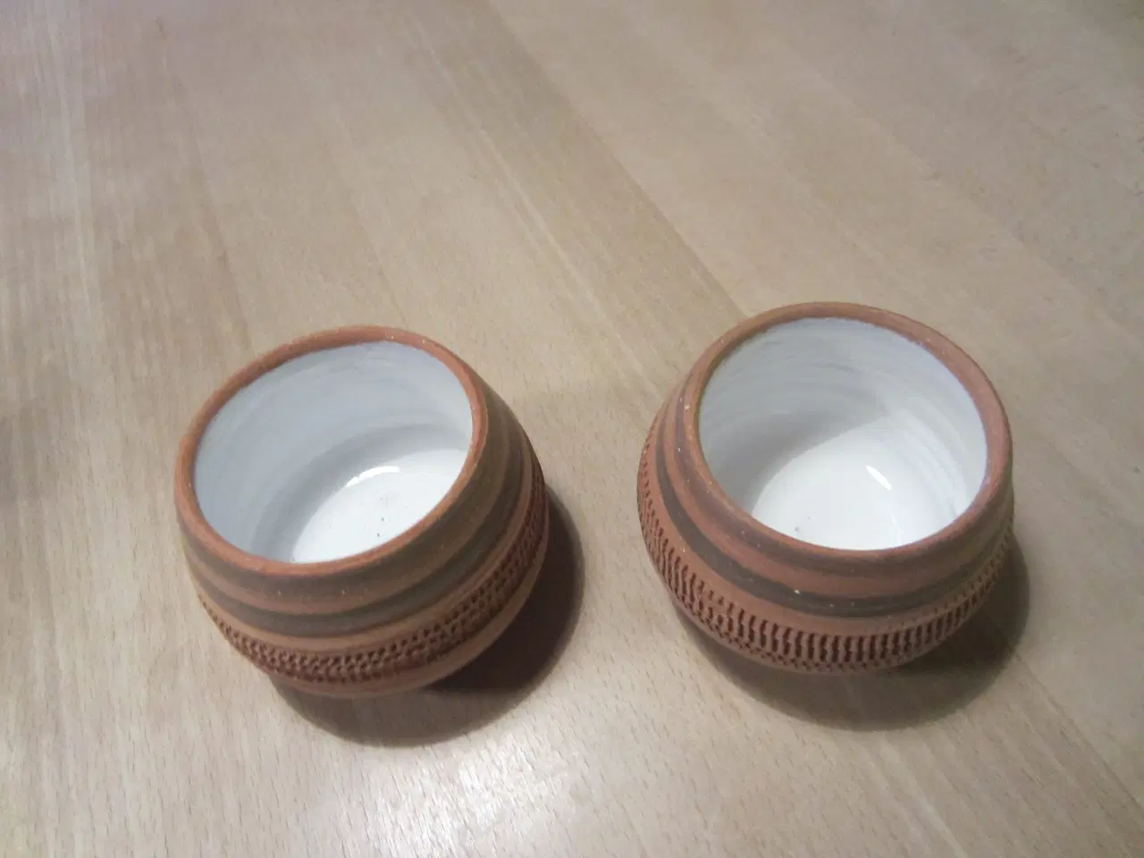 Billede 2 - 2 stk. flotte keramik krukker fra Cuba