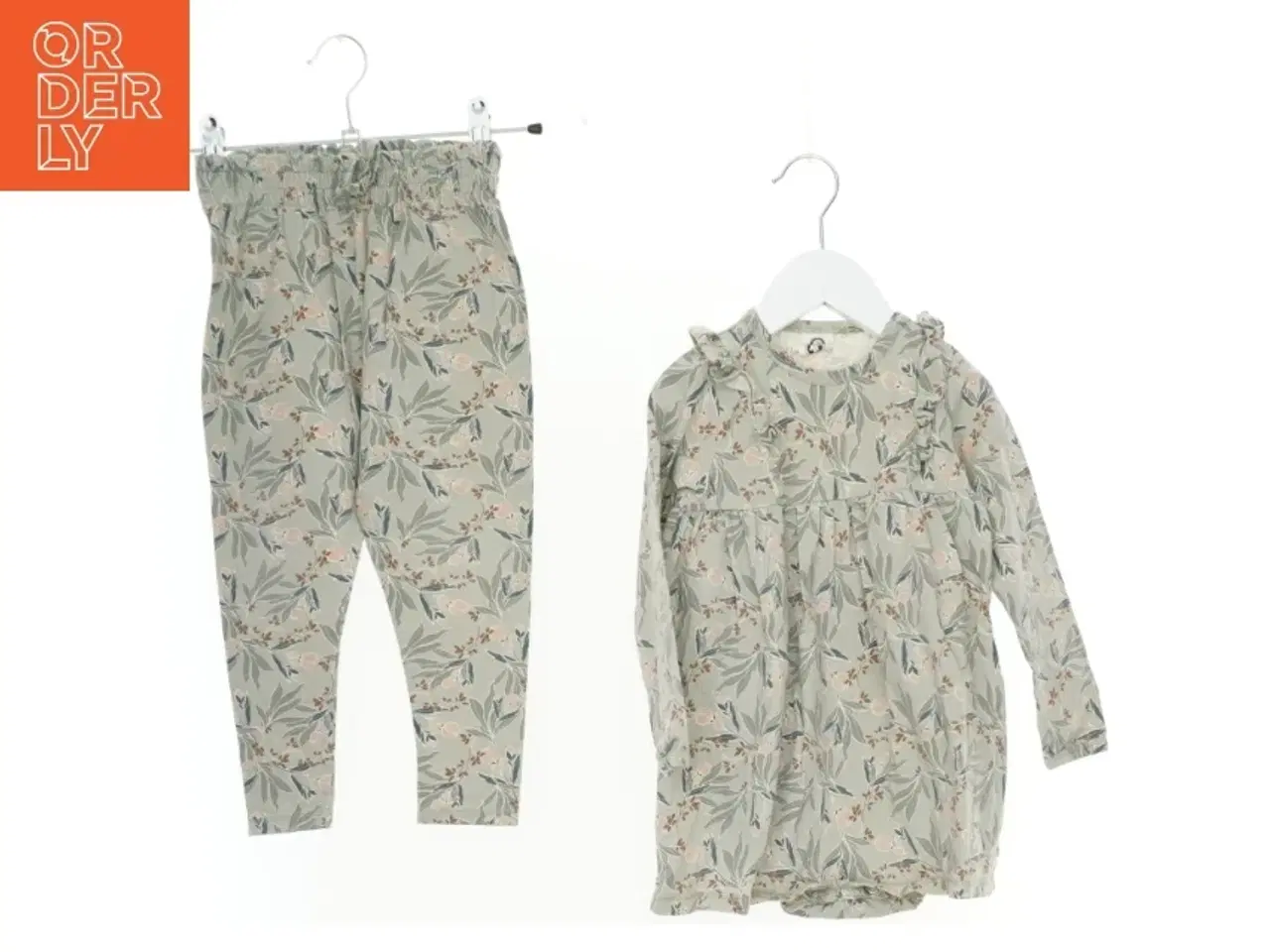 Billede 1 - Sæt (2 stk.) (str. 98 cm)
