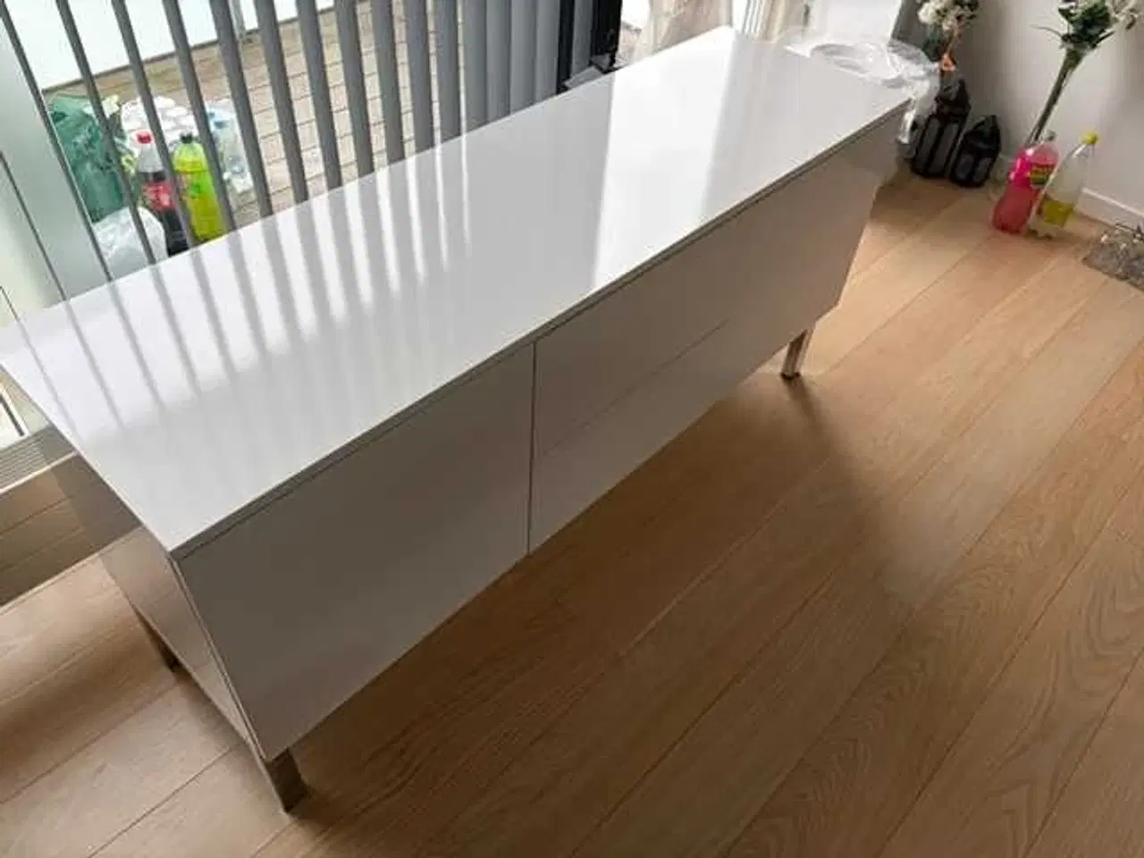 Billede 2 - ILVA skænk hvid højglans