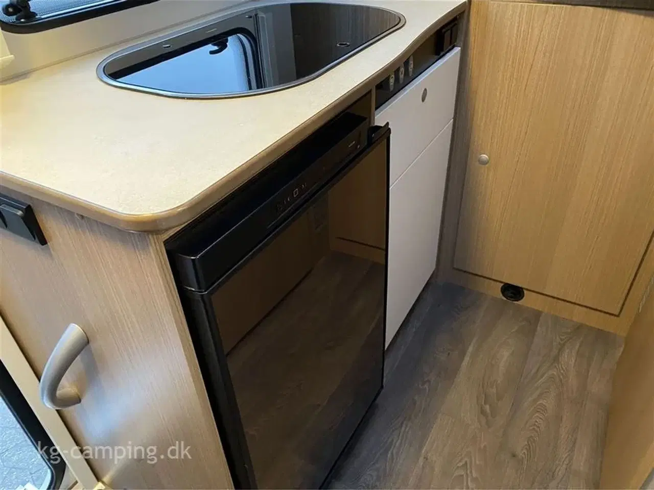 Billede 15 - 2021 - Carado V132 Edition 15 Lille kompakt autocamper under 6 meter, med masser af udstyr