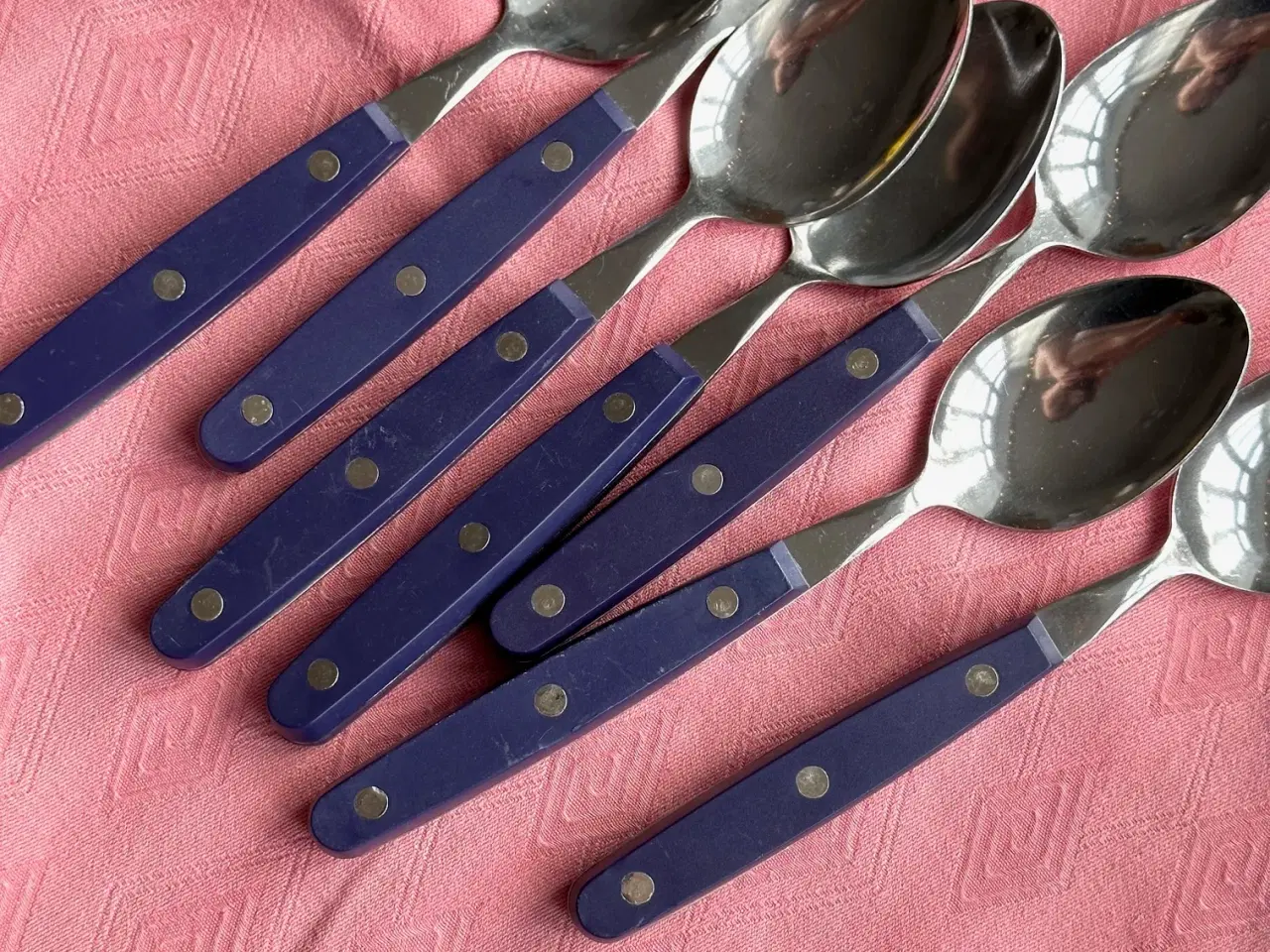 Billede 3 - Spiseskeer m plastskaft, 7 stk samlet