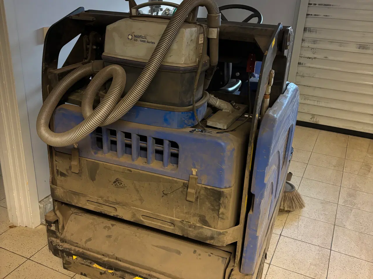 Billede 2 - Nilfisk feje maskine R 870 nye renoveret