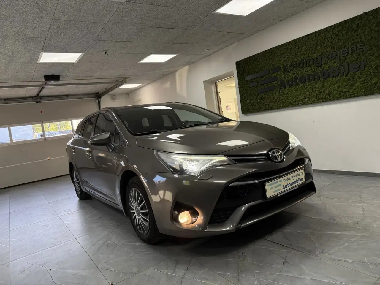 Billede 1 - Toyota Avensis Touring Sports 1,8 VVT-I T2 Executive 147HK Stc 6g