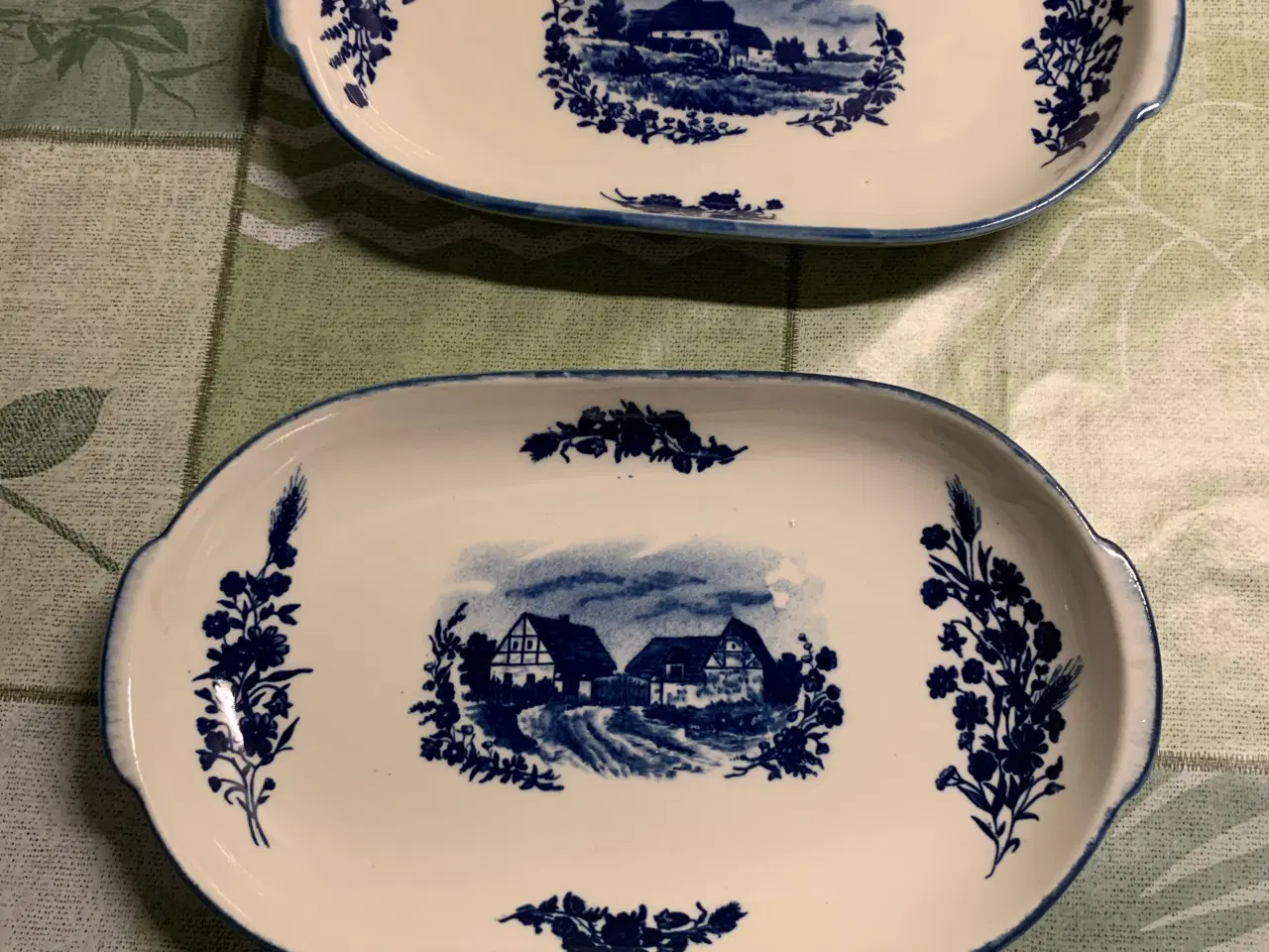 Billede 6 - Steingut spisestel, fade, sovseskåle m.m.