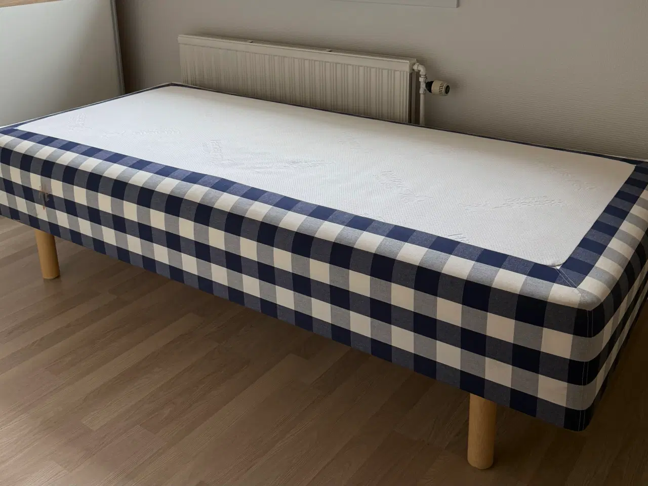 Billede 1 - Hästens seng