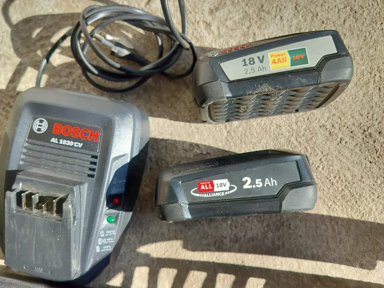 Billede 2 - Hækklipper. Bosch AHS 50-20 LI med 2 batterier + l