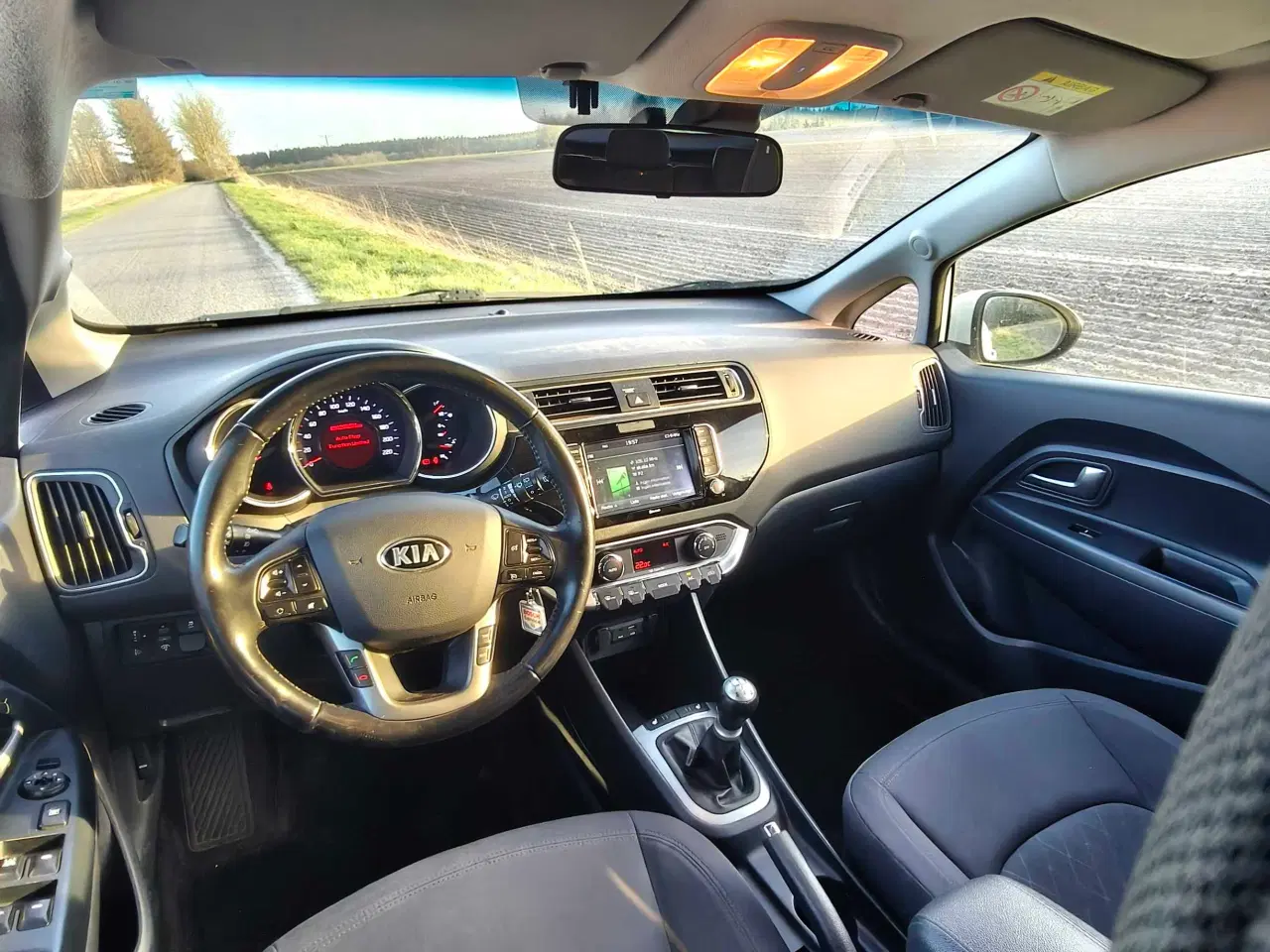 Billede 2 - Kia Rio 1.2 – 2015 – NY MOTOR – 1 ejer – Nysynet –