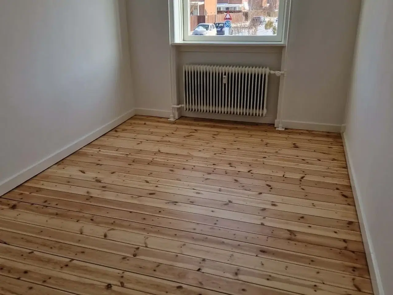 Billede 4 - Erhvervslokale med attraktiv placering i gadeplan og gode parkeringsmuligheder i nærheden.