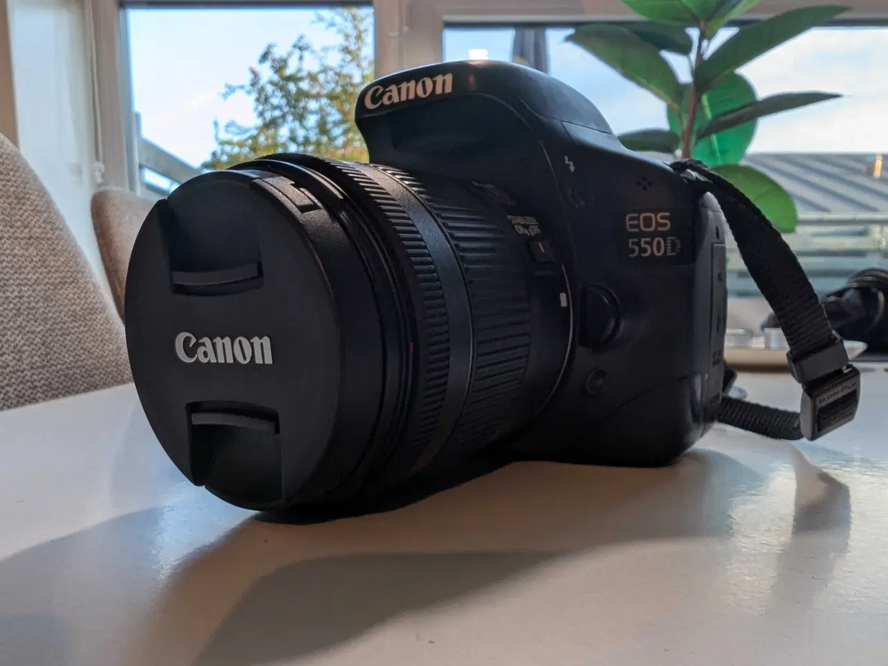 Billede 1 - Canon digital camera E05 550D Linse EFS 18-55mn