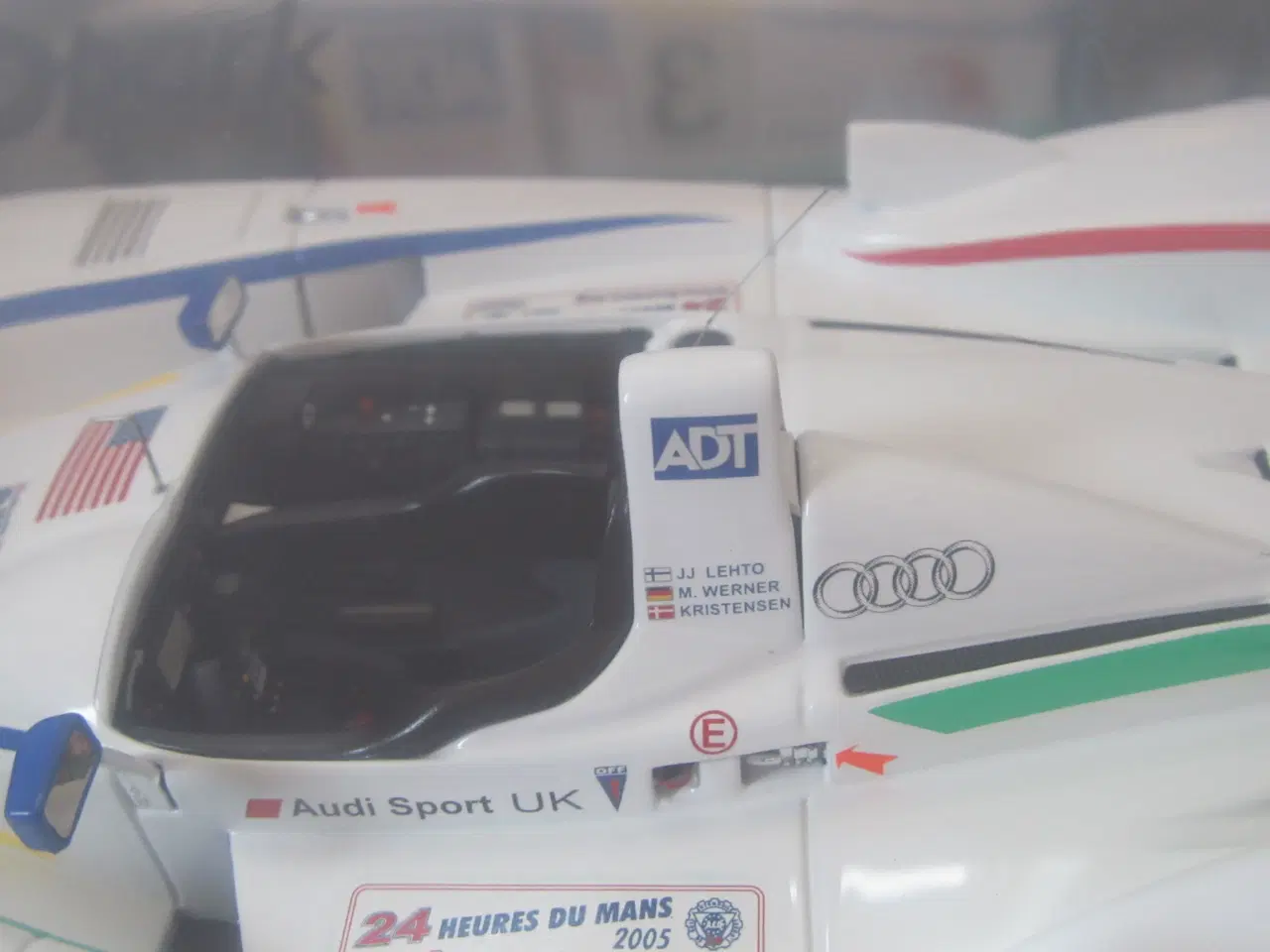 Billede 7 - 2005 Tom K's Le Mans Audi R8 Jyske Bank #5 1:18  