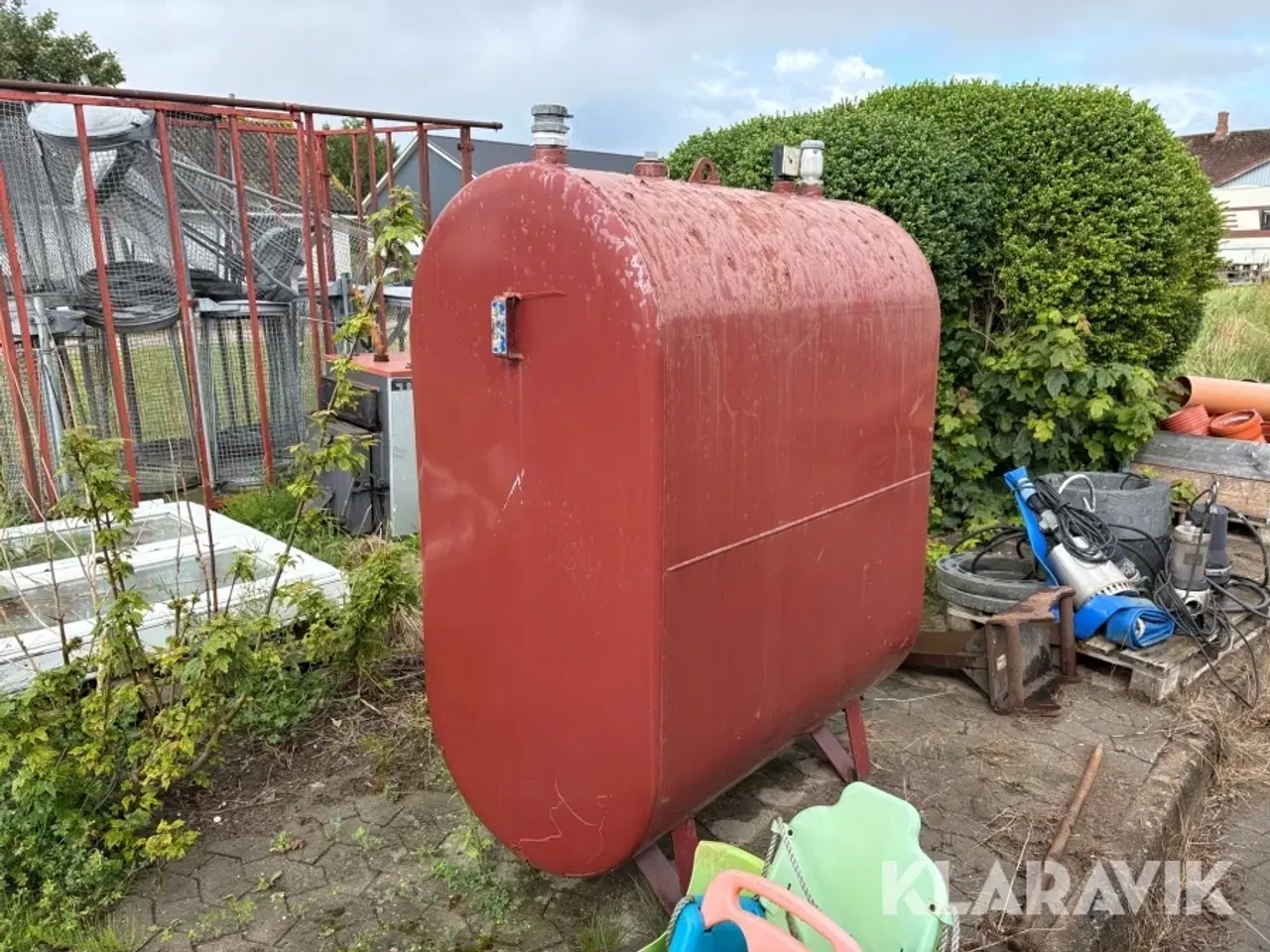 Billede 2 - Olietank Roug 1200L