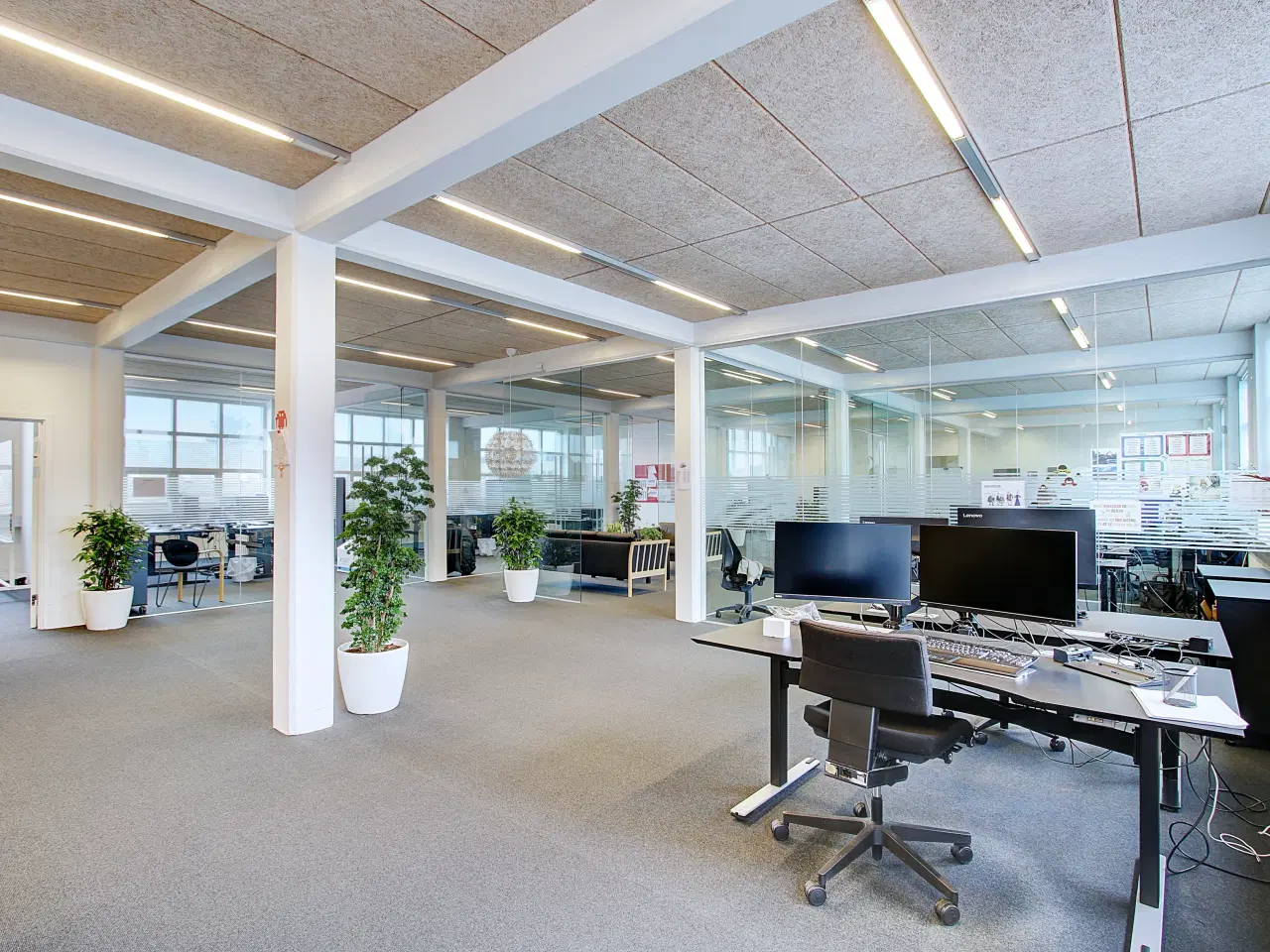 Billede 9 - Moderne kontorer/showroom/undervisningslokaler med godt lysindfald