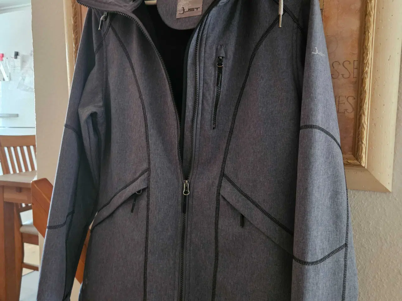 Billede 1 - VIND OG VANDAFVISENDE JAKKE 