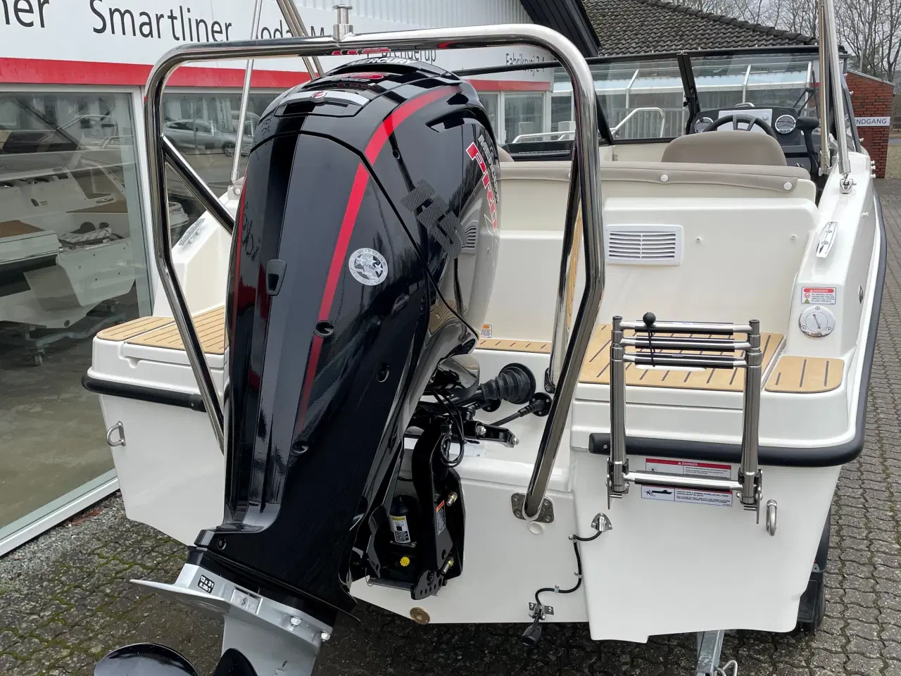 Billede 11 - Quicksilver Activ 555 Bowrider med F115 Mercury-EFI ProXS 4 takt 2,1L - Flot udstyret.