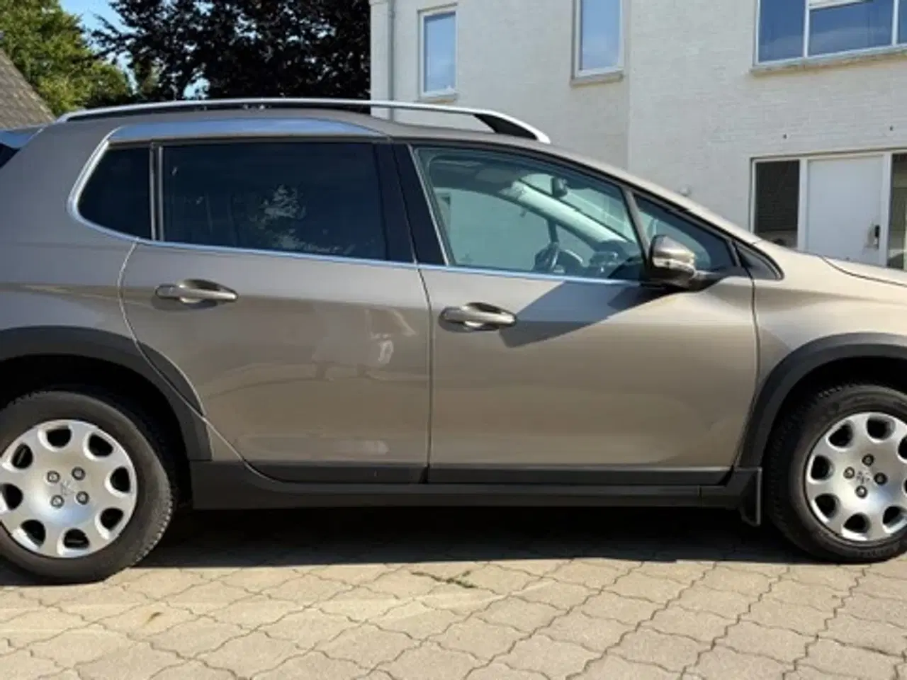 Billede 6 - Peugoet 2008 super vedligeholdt med lavt km. tal 