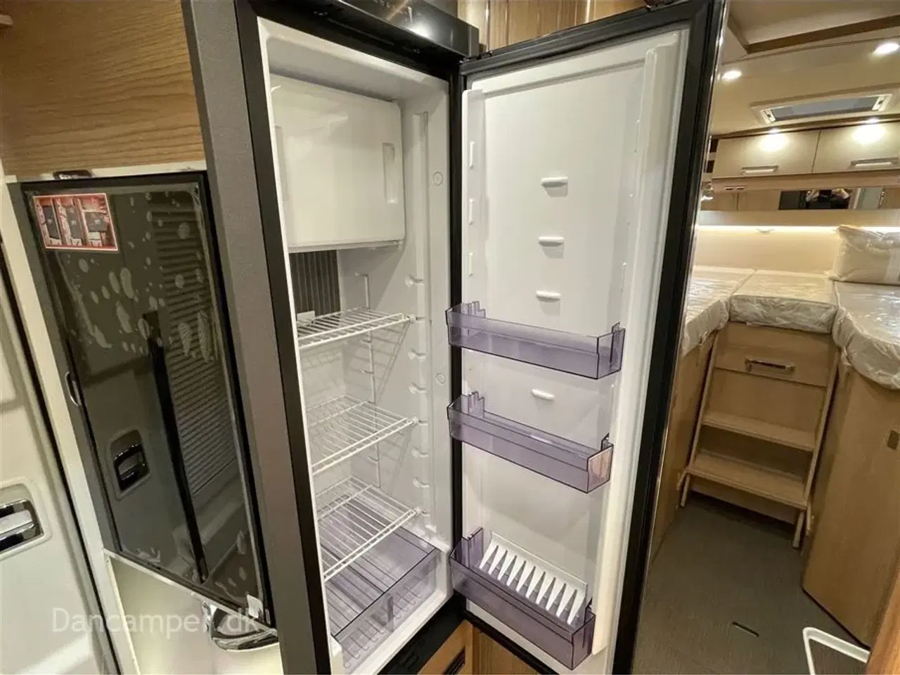 Billede 27 - 2026 - Carthago c-tourer I 145 LE   Design og komfort når det er bedst! MERCEDES 170 Hk, 9-trin aut.gear, adaptiv fartpilot,  4,2/4,5 tons totalvægt