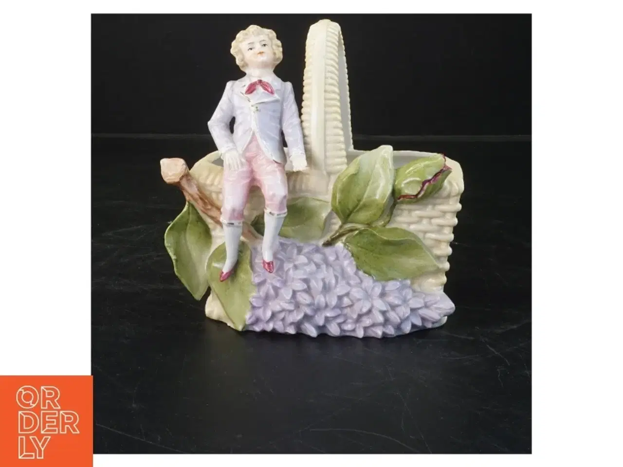 Billede 1 - Dekorativ keramisk figurvase med dreng (str. 15x12x8 cm)