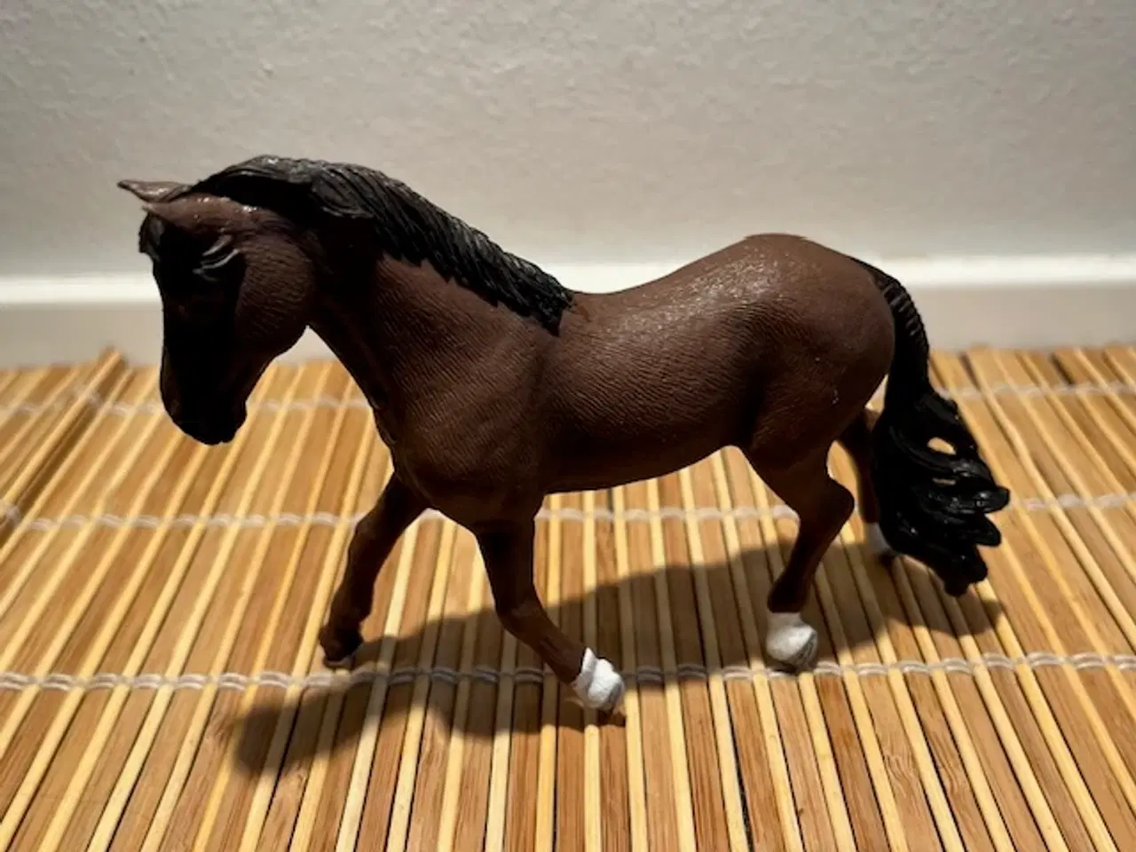 Billede 3 - Dyrefigurer hest og løve fra Schleich