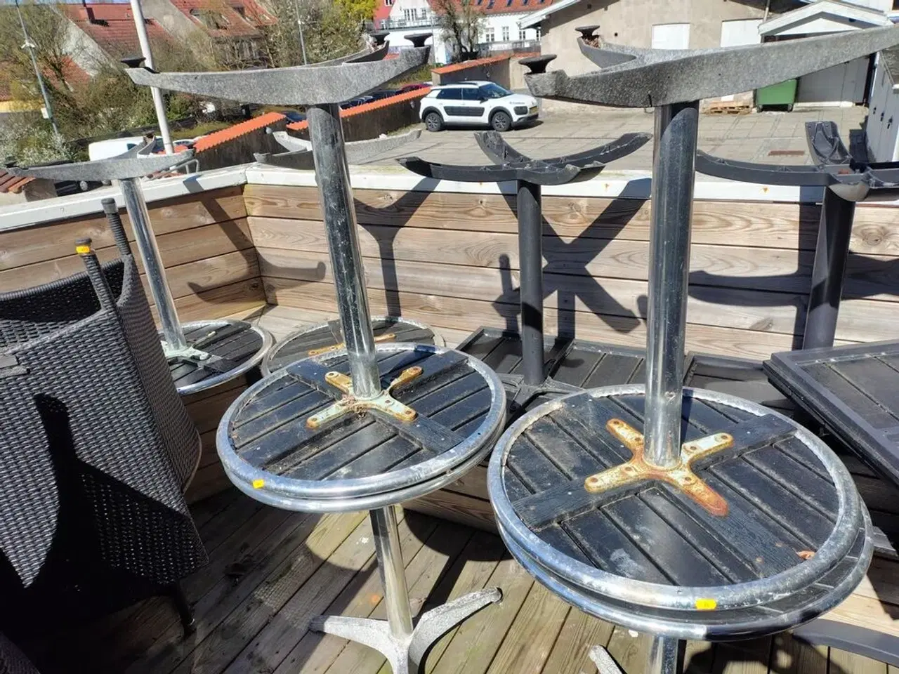 Billede 2 - Seks runde caféborde