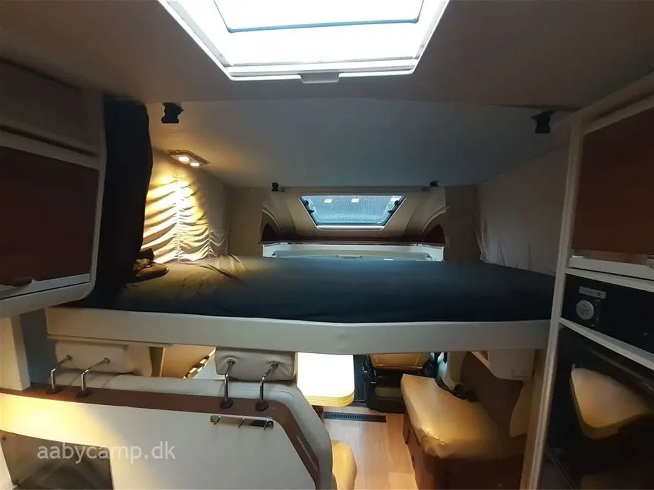 Billede 11 - 2017 - Adria Matrix Axess 670 SL   solcelle.batteri.markise.hæve/sænke cykelstativ på el.5 selepladser.helårsdæk.