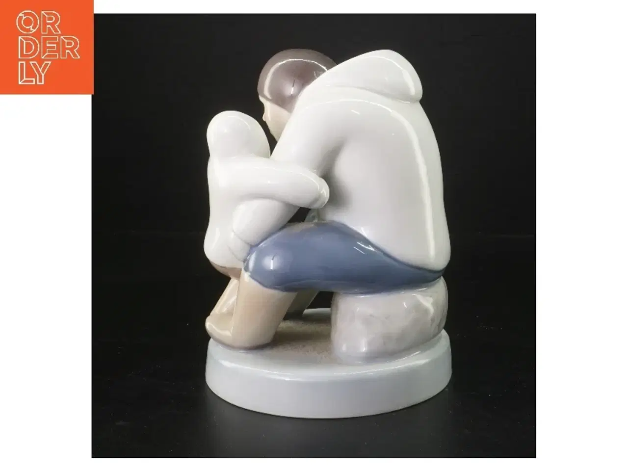 Billede 4 - Porcelænsfigur af far med barn fra B&G (str. 21 cm)