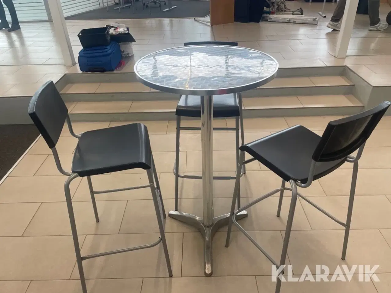 Billede 4 - Café bord plus barstole