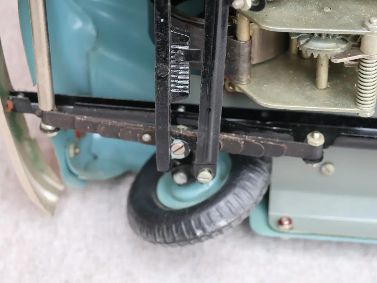 Billede 15 - Sjælden Gl metal bil GAZ-12 Zim. årg 1962.