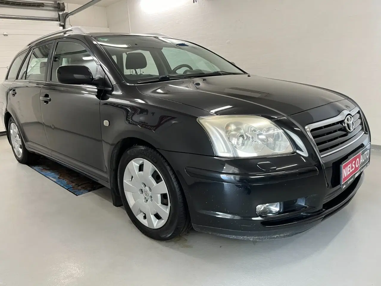 Billede 2 - Toyota Avensis 2,0 Sol stc.