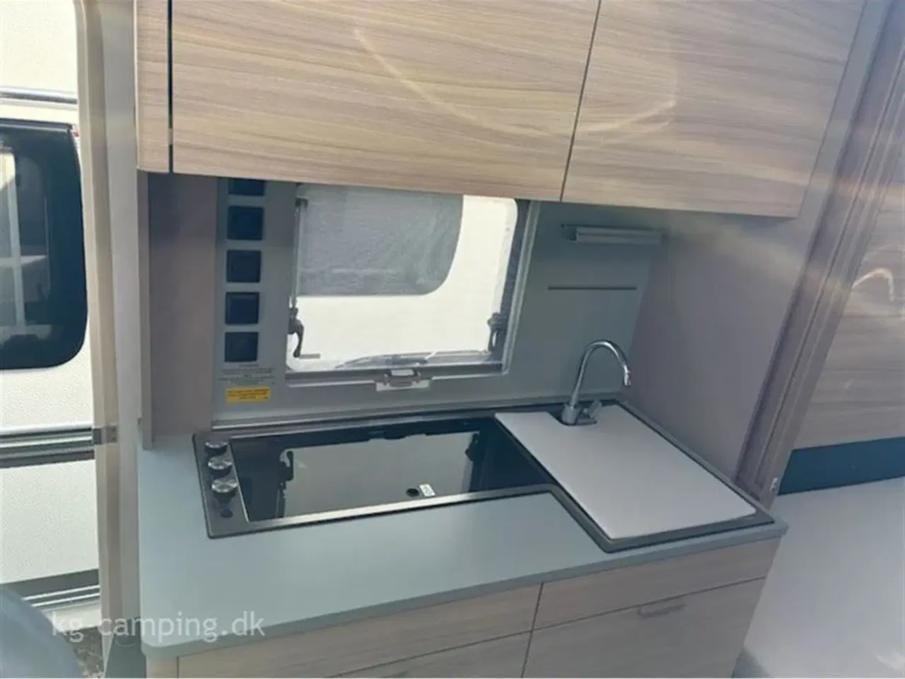 Billede 6 - 2020 - Adria Altea 502 UL   Adria Altea 502 UL – årg. 2020 – Velholdt og klar til eventyr - Med aut. Mover og fortelt