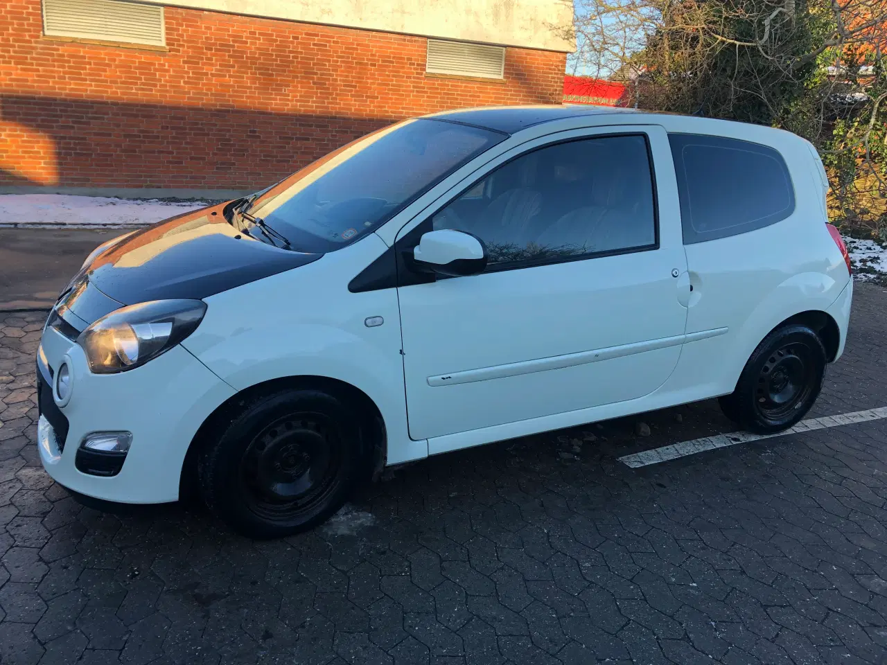 Billede 1 - FIN ØKONOMISK BIL