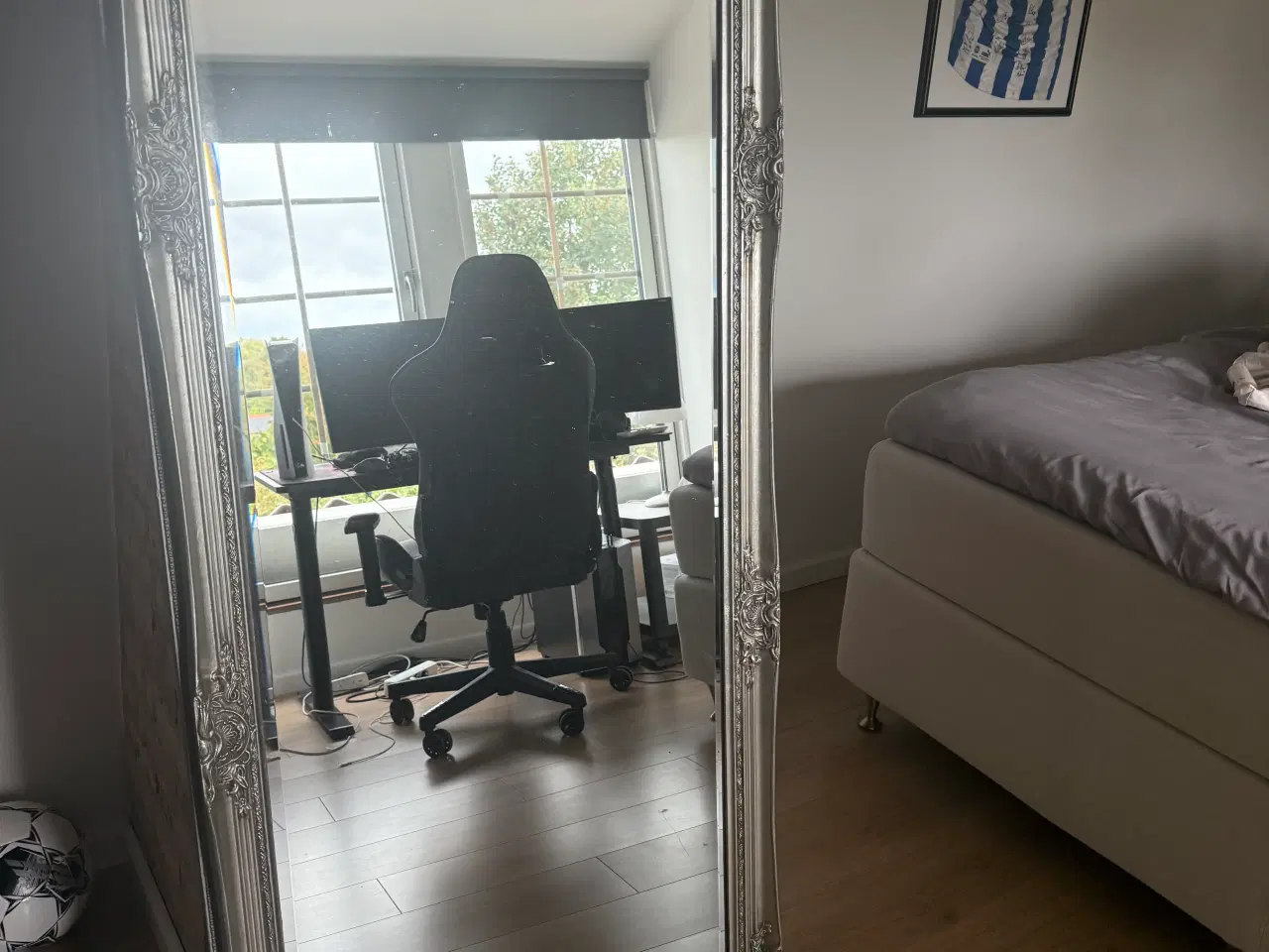 Billede 2 - Flot spejl med udskæring. 