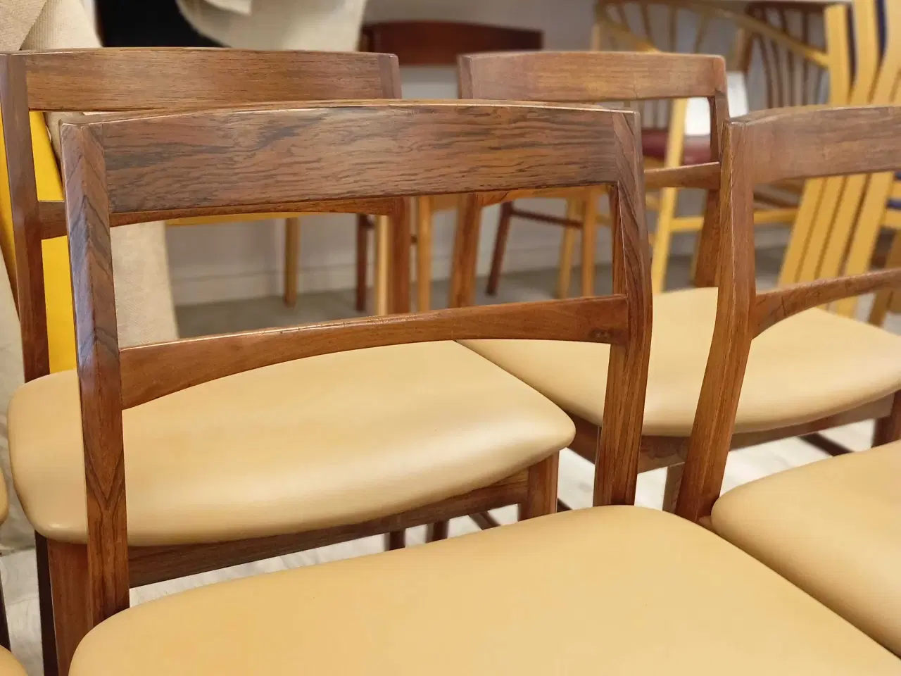 Billede 4 - Smukke palisander stole- af Henning Kjærnulf.