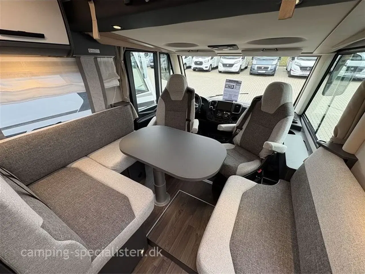 Billede 11 - 2026 - Knaus L!VE I 700 MEG Nyhed Knaus L!VE I 700 MEG 2026 med helt nyt interiør - kan ses nu hos Camping-Specialisten