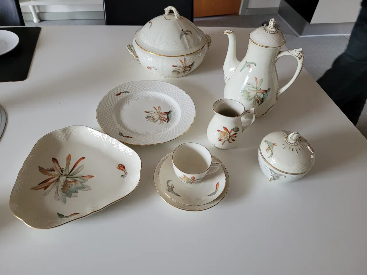 Billede 1 - helt Kaffe og spisestel