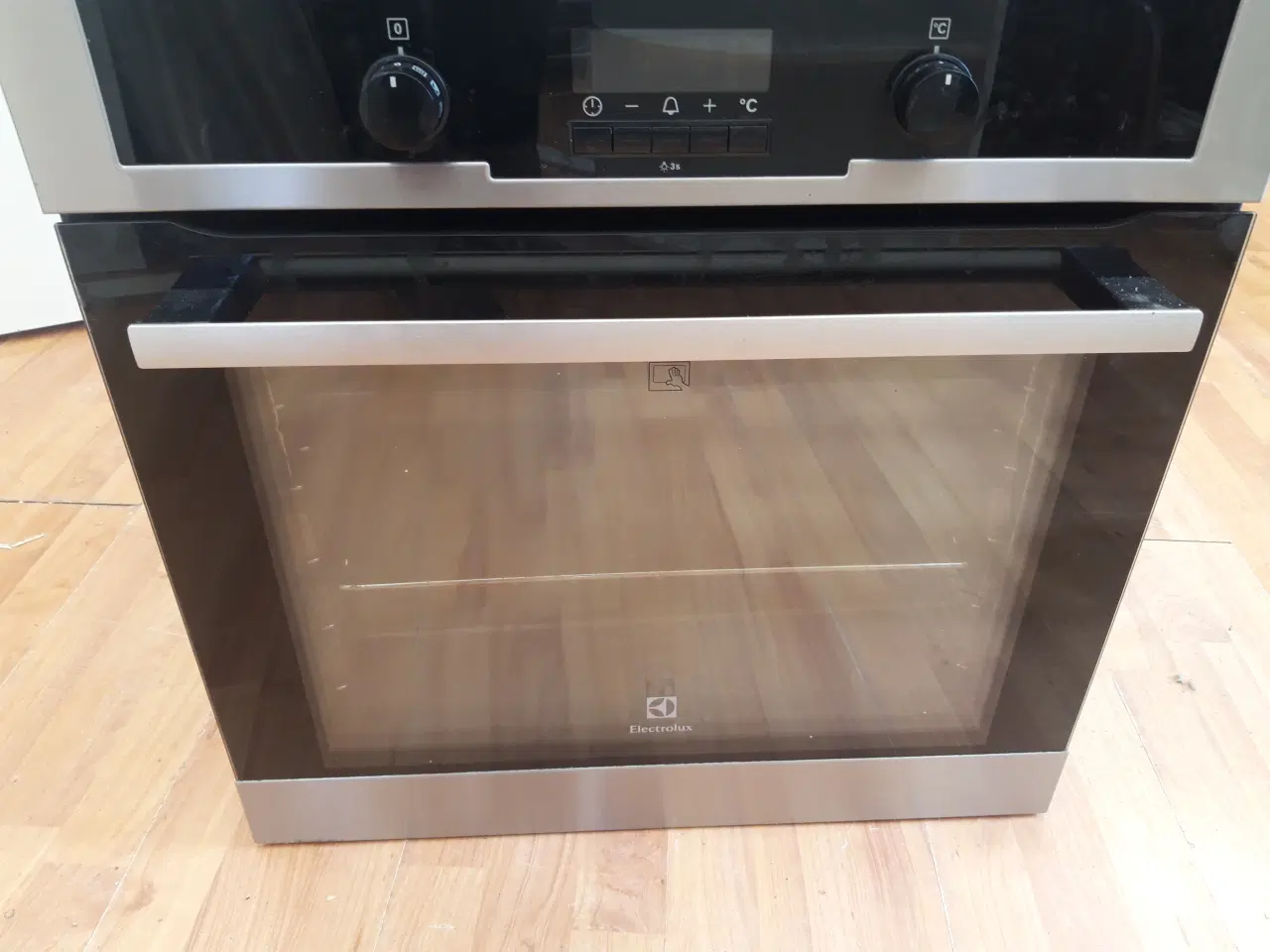 Billede 1 - Indbygningsovn med varmluft sælges