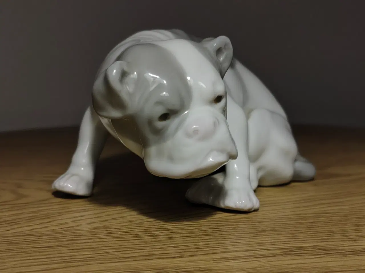 Billede 2 - Sød lille porcelænshund