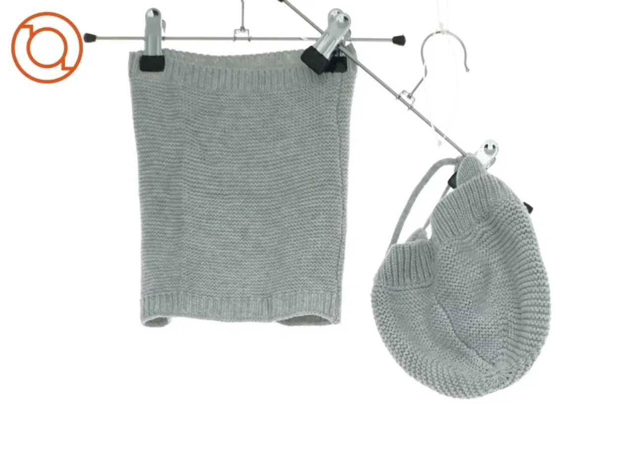 Billede 2 - Halsedisse og babyhue fra H&M (str. 80 cm)