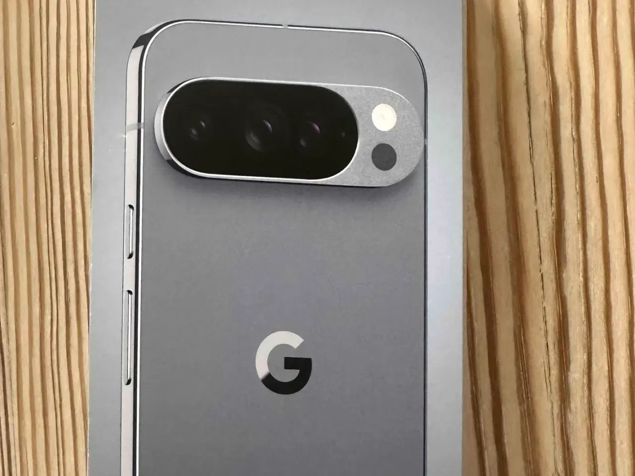 Billede 1 - Ny uåbnet Google Pixel 10 Pro med case sælges