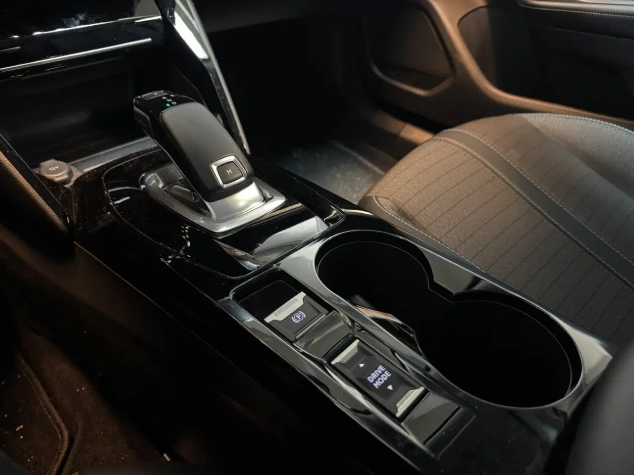 Billede 18 - Peugeot 2008 1,2 PureTech 130 Allure Pack EAT8