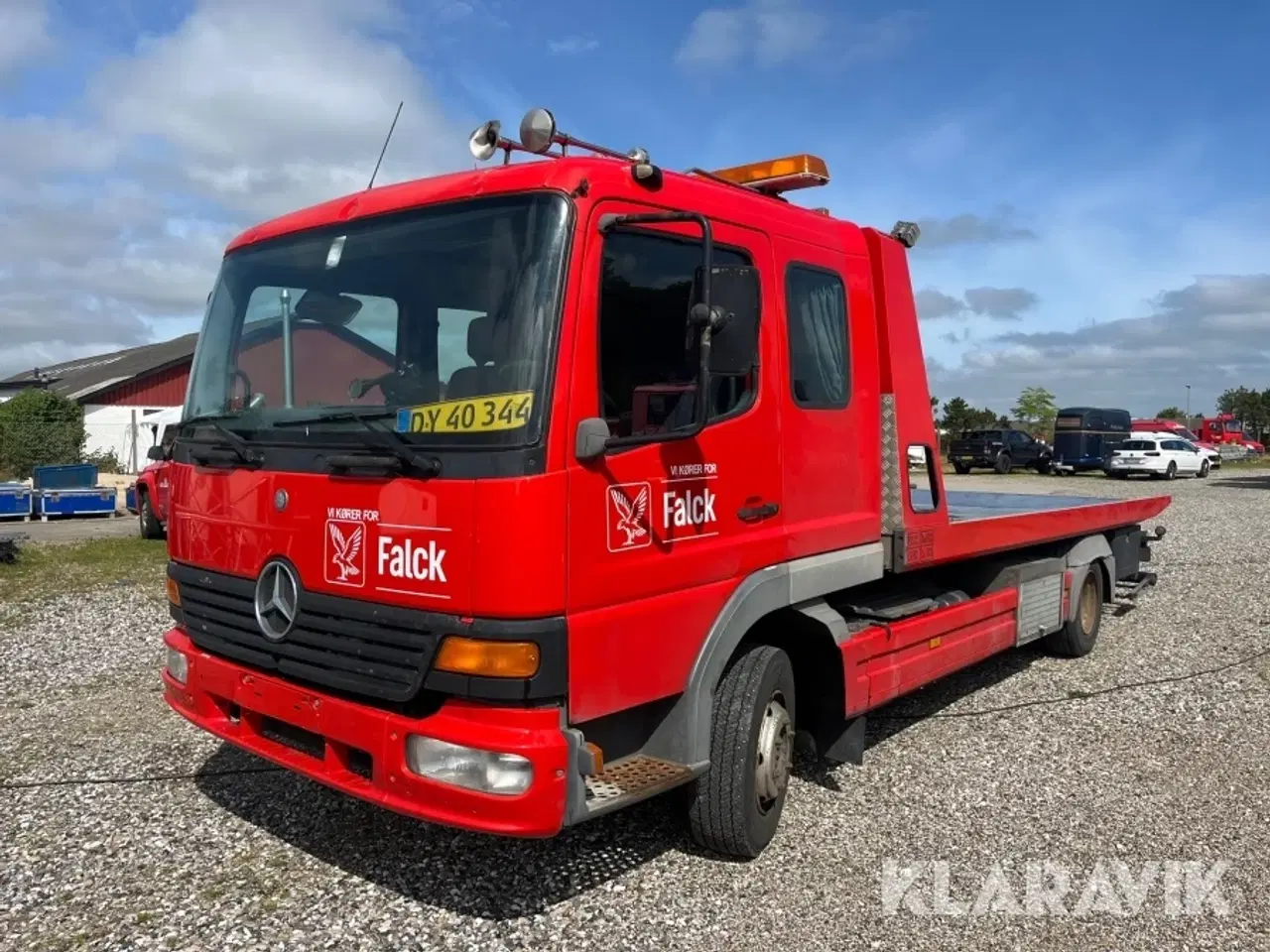 Billede 1 - Redningskøretøj Mercedes-Benz Atego 818 med skydelad og spil