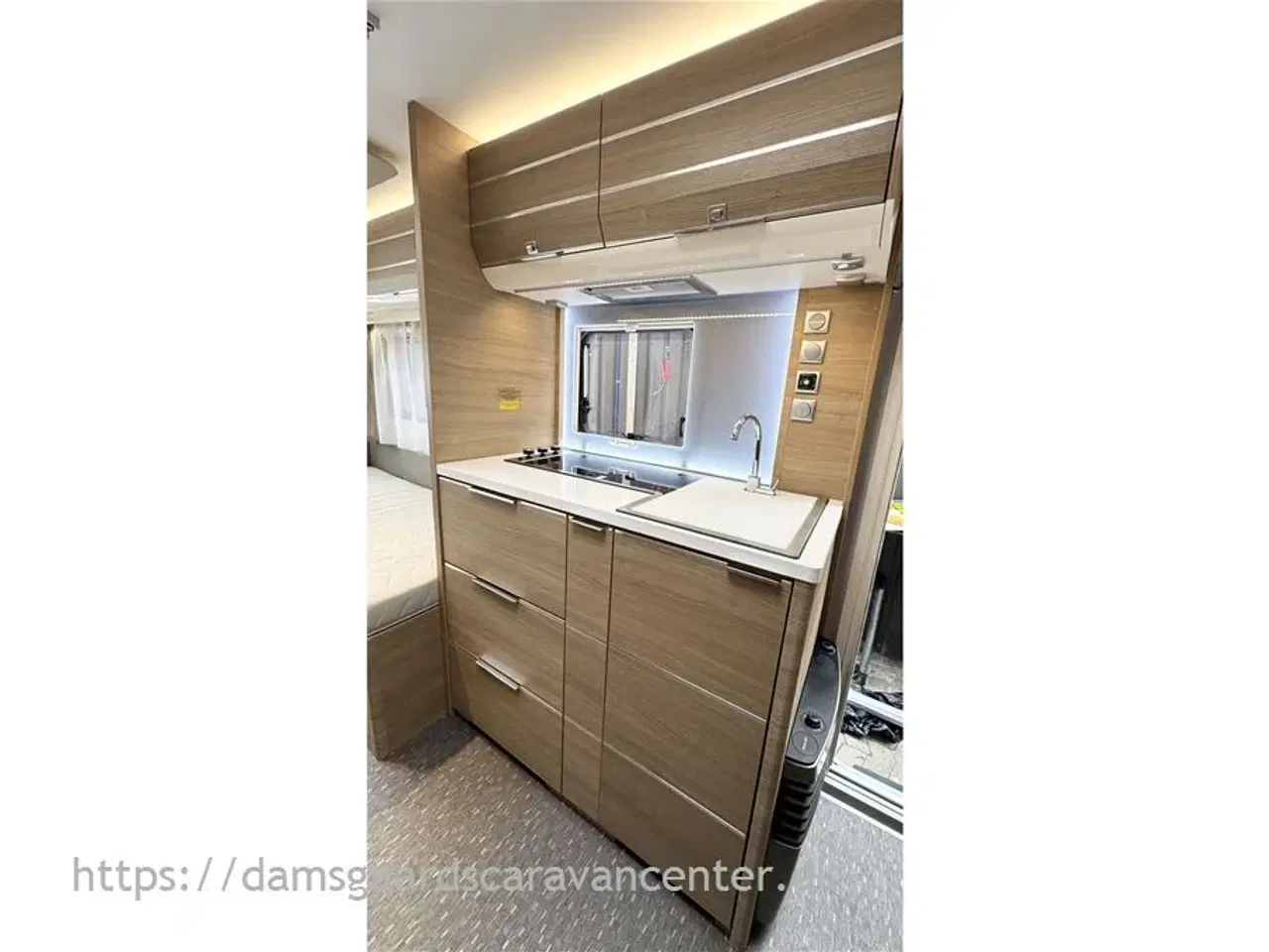 Billede 10 - 2018 - Adria Adora 482 LU   Enkeltsenge-Lamel-Gulvtemp.-Telt