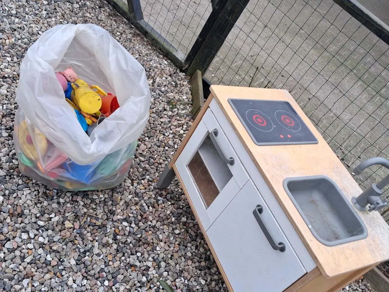 Billede 1 - Legetøj  køkken  sælges  