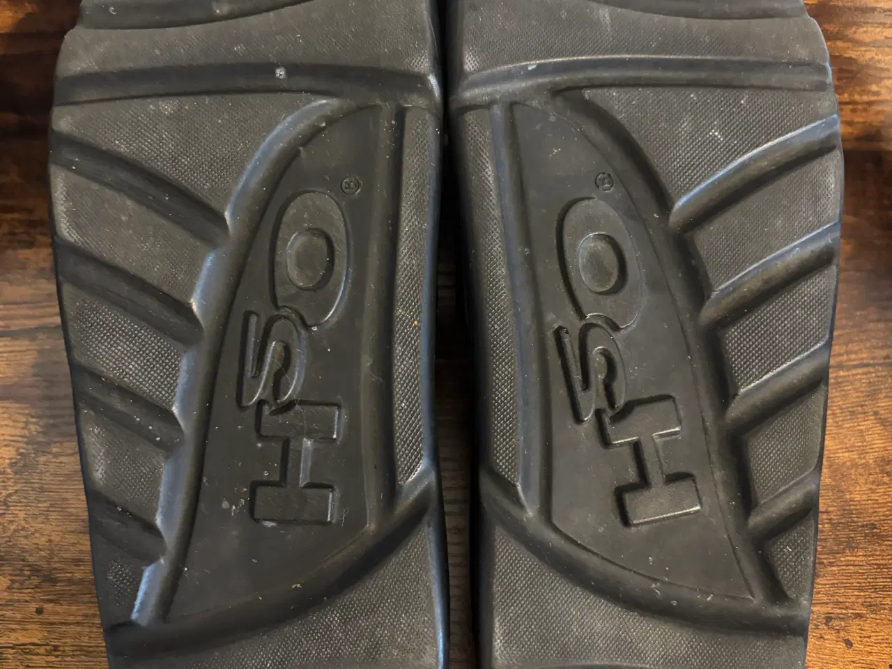 Billede 5 - Klassiske H2O klipklappere i str. 37