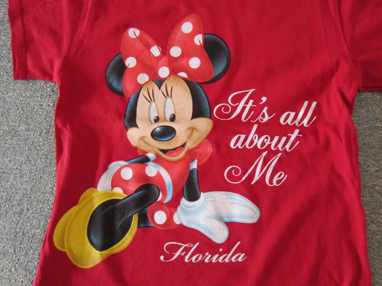 Billede 2 - T-shirt med Minnie motiv i ca. str. 140