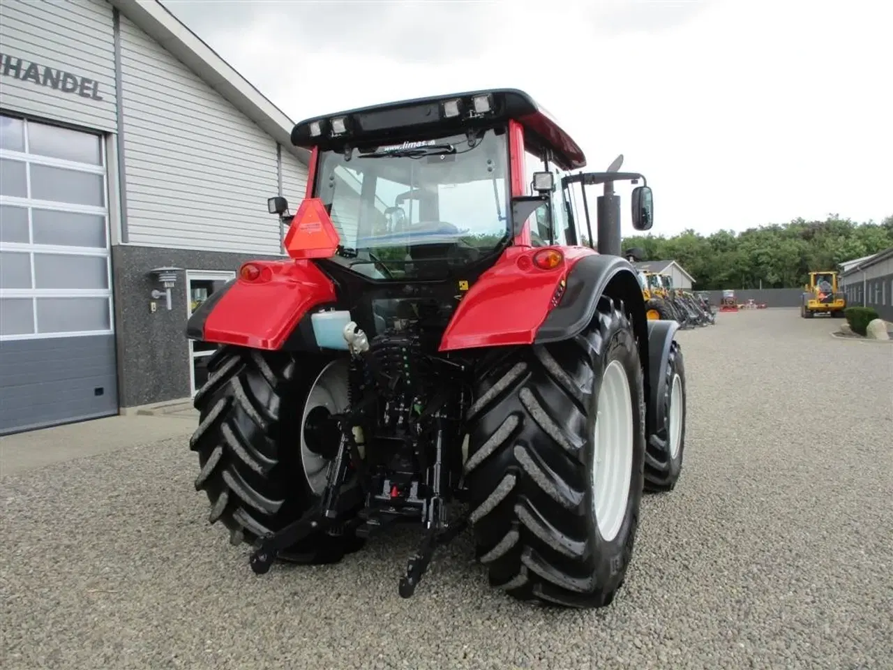 Billede 15 - Valtra N142 Med frontlift