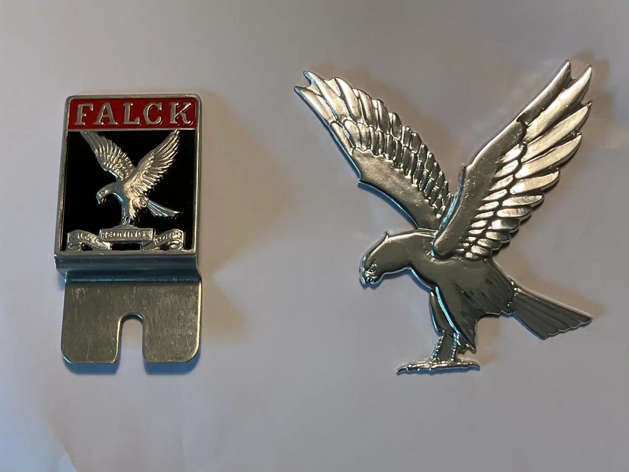 Billede 1 - Falckmærke og Falk. 