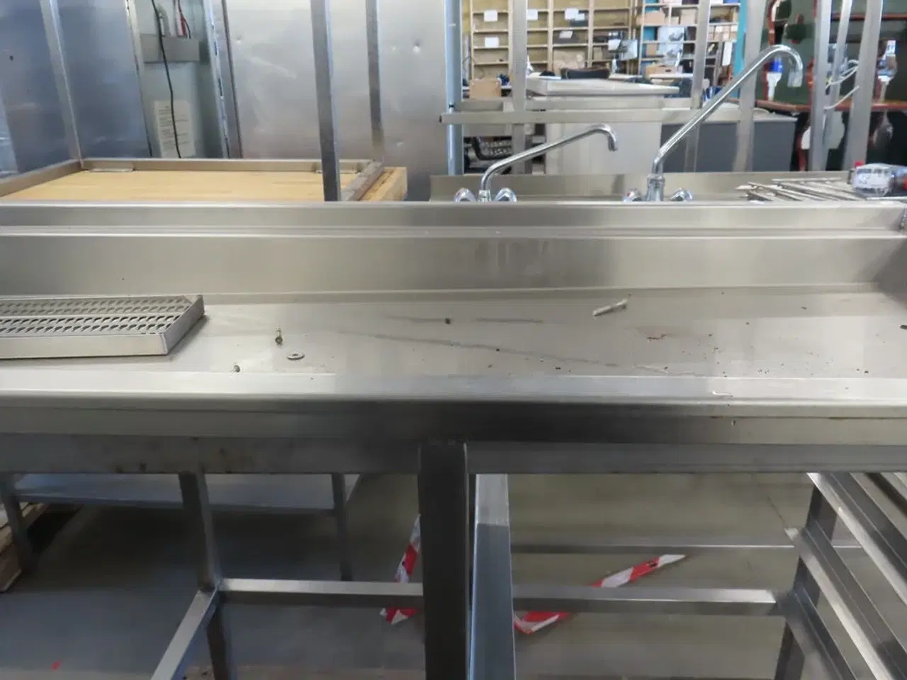 Billede 3 - Bord til opvaskebakker