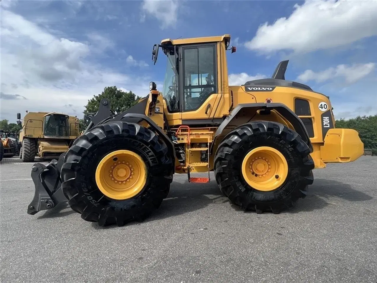 Billede 4 - Volvo L 70 H KUN 2400 TIMER OG NÆSTEN NYE TRAKTORHJUL!