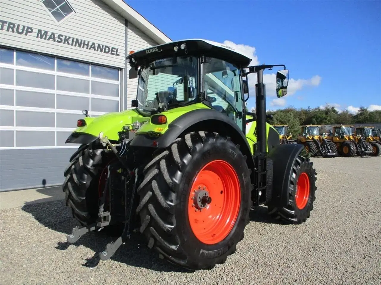 Billede 17 - CLAAS Axion 830 Med frontlift og luft anlæg.